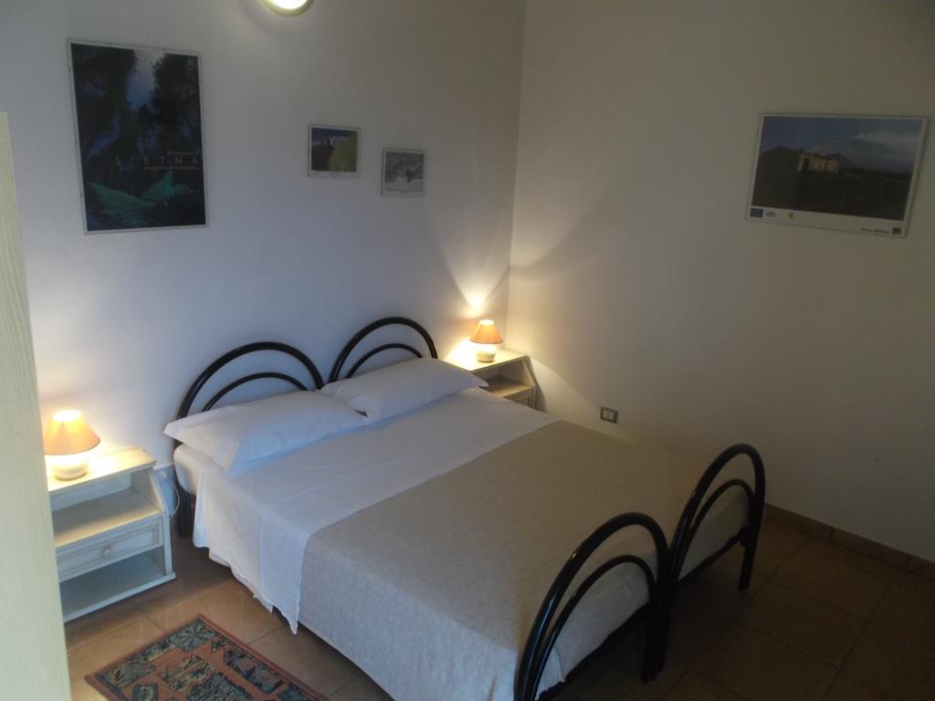B&B Casa Etna 林瓜格洛萨 客房 照片